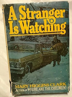 Mary Higgins Clark A STRANGER IS WATCHING Book Club Edition Terrifying Murders - Imagem 1 de 3