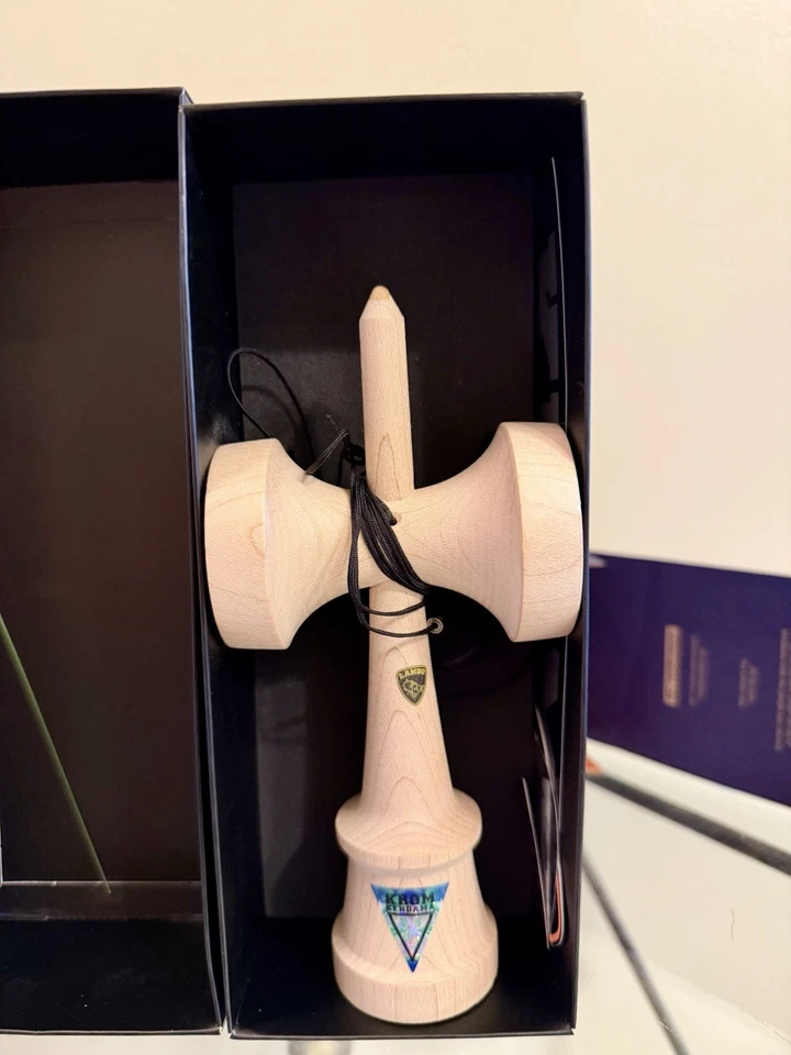 NUEVO Krom Kendama LAMBO 🏎️ Ken solo nueva forma madera de arce Foto 1 de 4