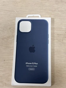 Genuine Apple iPhone 15 Plus Blue Silicone Magsafe Case - Apple Genuine - Picture 1 of 2
