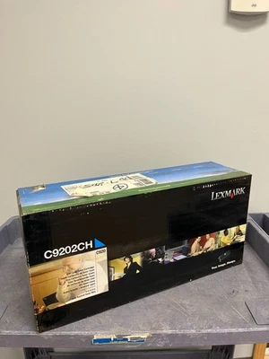 Cartucho de tóner cian original Lexmark C9202CH - Sellado de fábrica Foto 1 de 3
