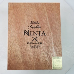 Gurkha Ninja Messer Zigarrenkiste 6x5x4 Zoll Tobacciana Holz LEER - Bild 1 von 4