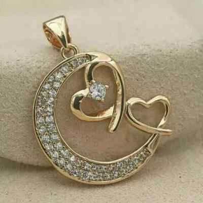 Real Moissanite 2.20CT Round Cut Half Moon Heart Pendant 14K Yellow Gold Plated Foto 1 de 4