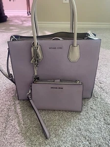 ⚡️MICHAEL KORS Mercer Pebbled Leather Handbag Accordian W/Wallet⚡️ - Picture 1 of 5