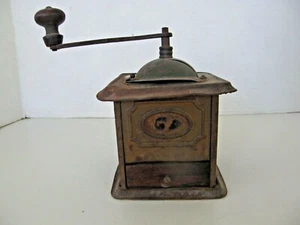 ANTIQUE VINTAGE METAL COFFEE GRINDER IN GOOD VINTAGE CONDITION - Picture 1 of 8