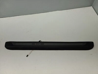 Оригинальная накладка на порог передней правой двери для BMW 650i 2006-2010 годов выпуска 7079960 - Изображение 1 из 4