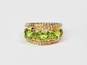 PRETTY 10ky Gold Wide Band Natural Oval Peridot 3-Stone Ring Sz 6 - Picture 1 of 14
