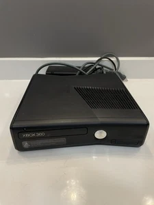 ✅ Xbox 360 S Console & Power Supply - Model 1439 - TESTSD & WORKING - Picture 1 of 7