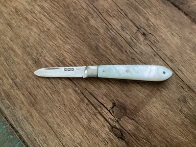 CUCHILLO DE FRUTA PKT PLEGABLE PLATA ESTERLINA SHEFFIELD INGLÉS 1911 MADREPERLA Foto 1 de 4