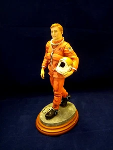 VANMARK 70,000 FEET TALL AMERICAN HEROES FIGURINE 1st EDITION 1/1673 - Picture 1 of 6