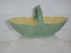 CZECHOSLOVAKIA PORCELAIN BASKET/CANDY/TRINKET DISH GREEN LEAF & YELLOW CTR -PALT - Picture 1 of 4