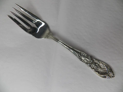 INTERNATIONAL RICHELIEU STERLING SILVER SALAD FORK 6 1/2" NO MONOGRAM Cover
