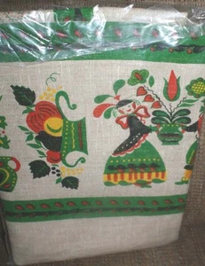 Pennsylvania Dutch Table Linen Tablecloth 51 x 70 CountyHouse/Rooster/Flower New - Picture 1 of 3