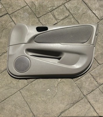 Panel de puerta del pasajero delantero derecho Toyota Corolla 1998 1999 2000 2001 2002 bronceado OEM Foto 1 de 4