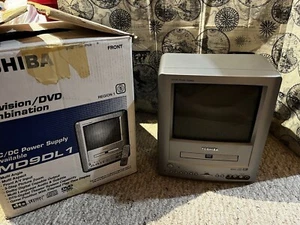 Toshiba TV DVD Combo (DVD Not Working) MD9DL1 No Remote - Picture 1 of 24