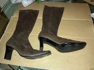 KNEE HIGH STRETCH MICRO SUEDE BOOTS SABRINA  BROWN CROFT & BARROW  SIZE 11 M - Picture 1 of 4