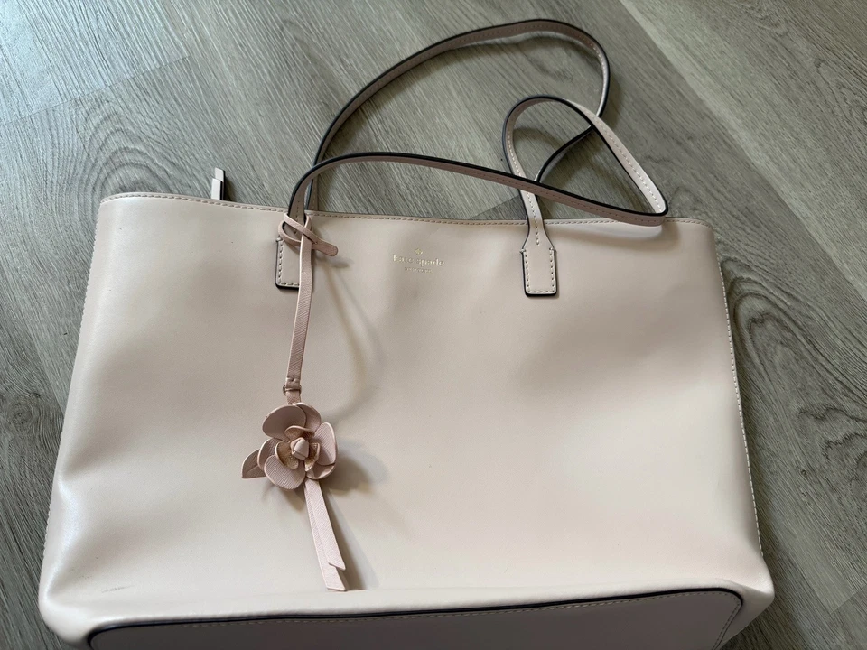 Bolso de hombro Kate Spade rosa Foto 1 de 4