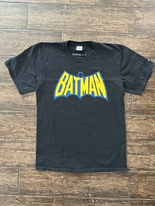Noah NY x DC Comic Batman Vintage logo Navy  Tee Sz M  Bape Kith Supreme - Picture 1 of 3