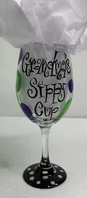 Copa Grandma’s Sippy de 16 oz copa de vino pintada a mano con tallo.  D30 Foto 1 de 4