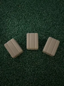 Farm Toy - ERTL 1/16 Lighter Green Hay Bales - 3 count - Picture 1 of 6