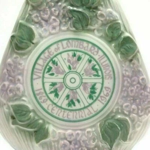 1969 Lilac Village Lombard IL Centennial Barwa Jim Beam Distillery Flaschenetikett - Bild 1 von 5