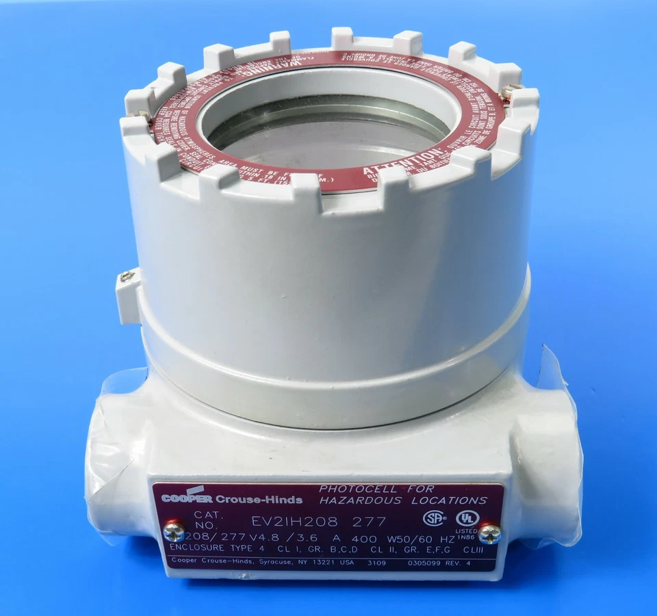 (AMPMECH) CROUSE HINDS/ EATON NEC EX CLASS1 DIV 1, PHOTOCELL, EV2IH208277(White) - Image 1 of 4