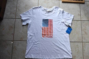 Neu Damen Plus 2X Columbia Daisy Days amerikanische Flagge S/S T-Shirt Oberteil weiß - Bild 1 von 2