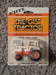 Vintage ERTL 1/64 Scale Case Agri-King Row Crop Tractor on Die Cast Tractor Card - Picture 1 of 8