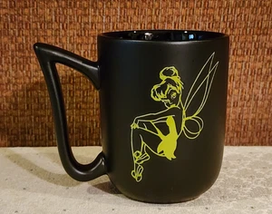 Disney's Tinker Bell "Little Green Dress" Kaffee Tee Becher Flügelgriff schwarz - Bild 1 von 6