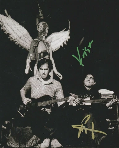 Krist Novoselic / Pat   **HAND SIGNED**  10x8 photo  ~  AUTOGRAPHED  ~  Nirvana Cover