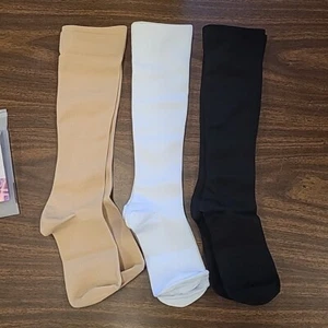 NEW IN PACKAGE, FLD COMPRESSION SOCKS SIZE: S/M KNEE HIGH - Picture 1 of 4