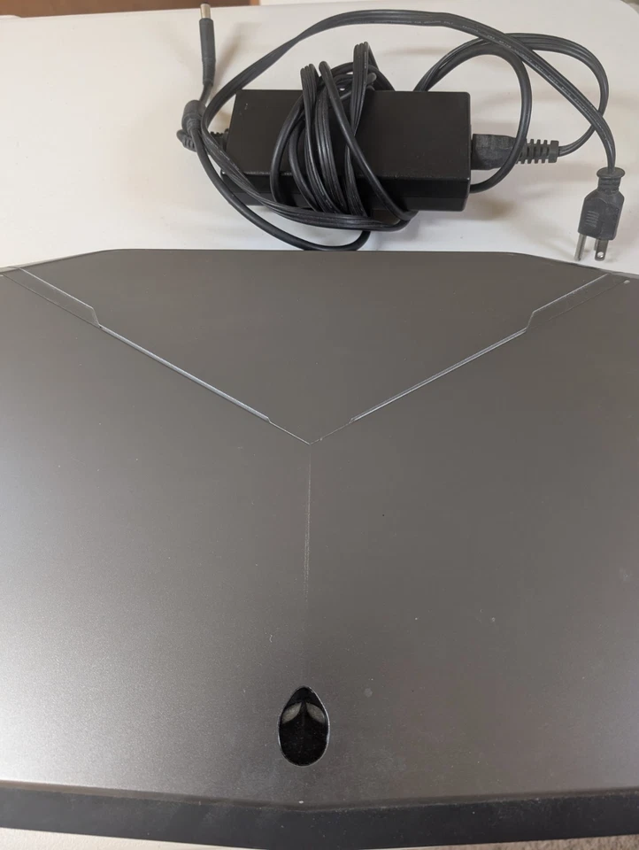 Portátil Alienware 17 ¡Leer descripción! Foto 1 de 4