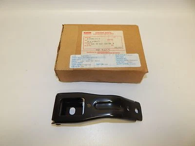 全新 原始设备制造商 1998 - 2004 年五十铃 Rodeo 后座 后轨支撑支架 底座 — 第 1/4 张图片