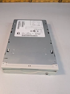 Iomega Zip Drive Internal Z100ATAPI 100MB Internal 3.5" IDE - Afbeelding 1 van 3