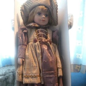 Beautiful Windsor Collection Porcelain Doll, Appr. 16"/40cm Tall, Boxed - Picture 1 of 8