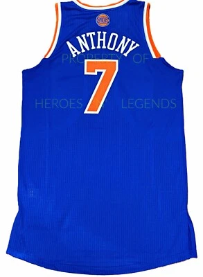 CAMISETA ADIDAS NOVA COM ETIQUETAS-2XL CARMELO ANTHONY NY KNICKS AZUL AUTÊNTICA NBA REV30 CORTE PROFISSIONAL - Imagem 1 de 4