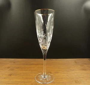 1 Cristal d'Arques Cassandra Gold Champagne Flute 8 5/8'' - Picture 1 of 6