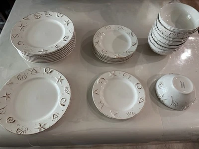 Platos Hampton Thomas: Coastal Shells Foto 1 de 4