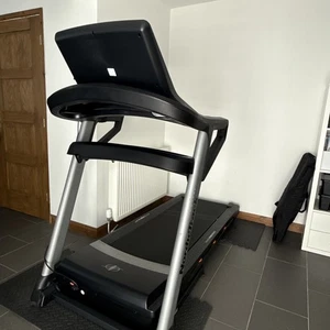 NordicTrack T9.5 S Folding Treadmill WiFi & Bluetooth, TouchScreen with speakers - Picture 1 of 7