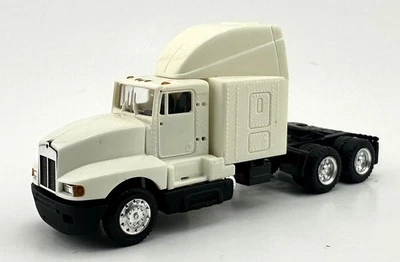 Tractor cama HO 1:87 Promotex 35290 Kenworth T-600 AERO - BLANCO Foto 1 de 2