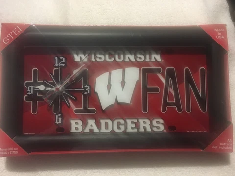 Wisconsin Badgers License Plate Quartz Clock Made In USA. See Photos. New Sealed Cover