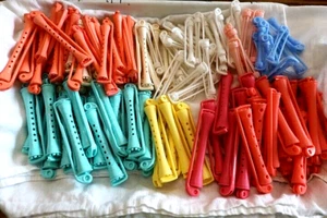 Swing Arm lot of 122  Plastic Assorted Perm Rollers Hair Curler Toni Goody - Picture 1 of 10