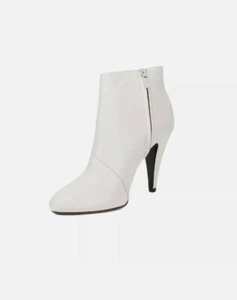 Calvin Klein | Nichol Booties | White | 9 M-New without box - Picture 1 of 8