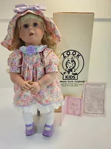 ZOOK KIDS Original "Monika" Pat Secrist 1989 Vinyl 22" Puppe signiert & datiert Echtheitszertifikat - Bild 1 von 23