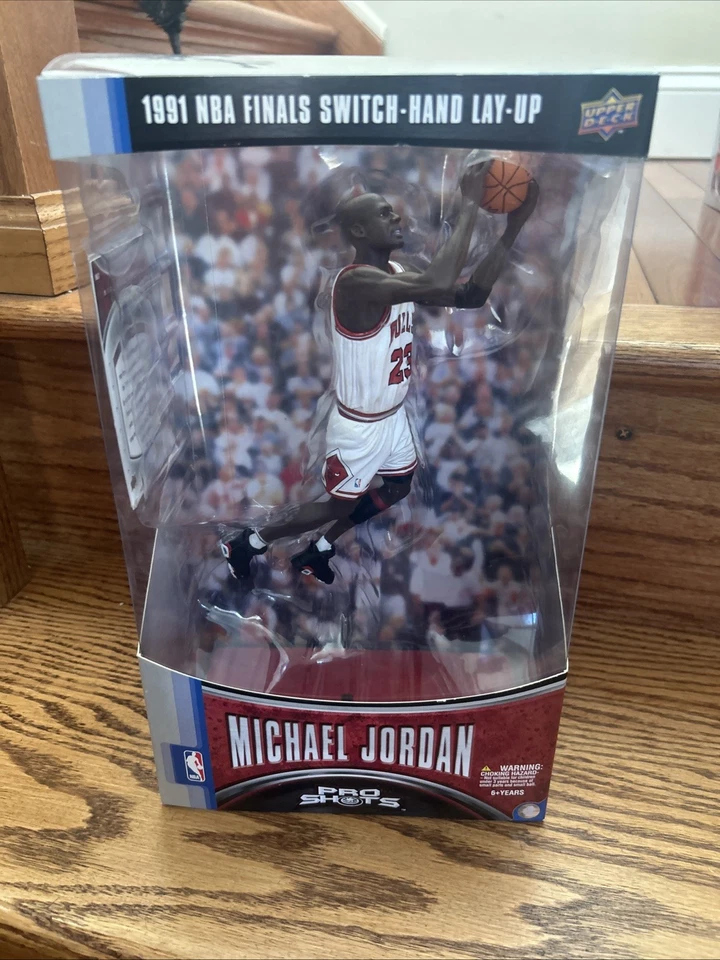 Michael Jordan Upper Deck Pro Shots 1991 NBA Finals Switch Hand Lay up Series 1