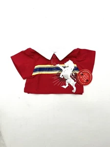Polo Build-A-Bear Rojo con Cuello Blanco y Gráfico León Plateado - Imagen 1 de 4