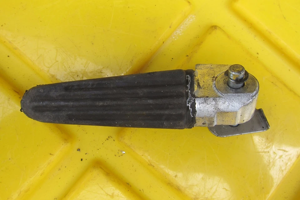 Suzuki GSX-R1300 2004 Hayabusa GSXR estribo Foto 1 de 1