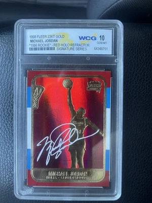 MICHAEL JORDAN WCG 10 1998 FLEER 23KT ЗОЛОТОЙ СЕРИИ 1986 КРАСНЫЙ ГОЛОГРАФИЧЕСКИЙ РЕФРАКТОР  - Изображение 1 из 2