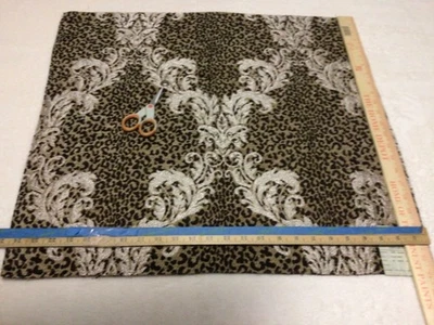 Tapicería de tela de diseño PINDLER 20” X 24” Jaguar animal print platino con oro* Foto 1 de 4