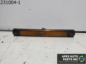 OEM 1984 Pontiac Fiero YELLOW FRONT SIDE MARKER LIGHTS 165000071 - Picture 1 of 8