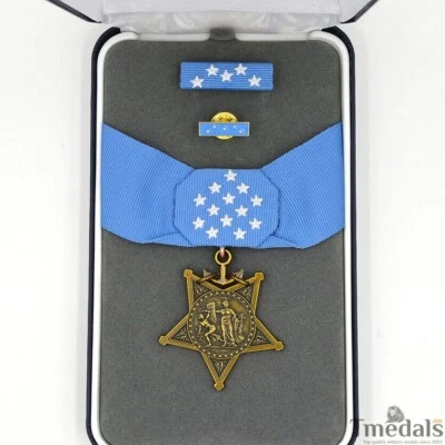 CASED USA Medal of Honor Navy Order Badge 1945 MOH US ww12 Abzeichen ORDEN RARE - Bild 1 von 4